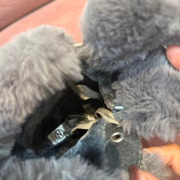 ANKLE FUR BOOTS WITH PEARLS - Picture 6 of 8